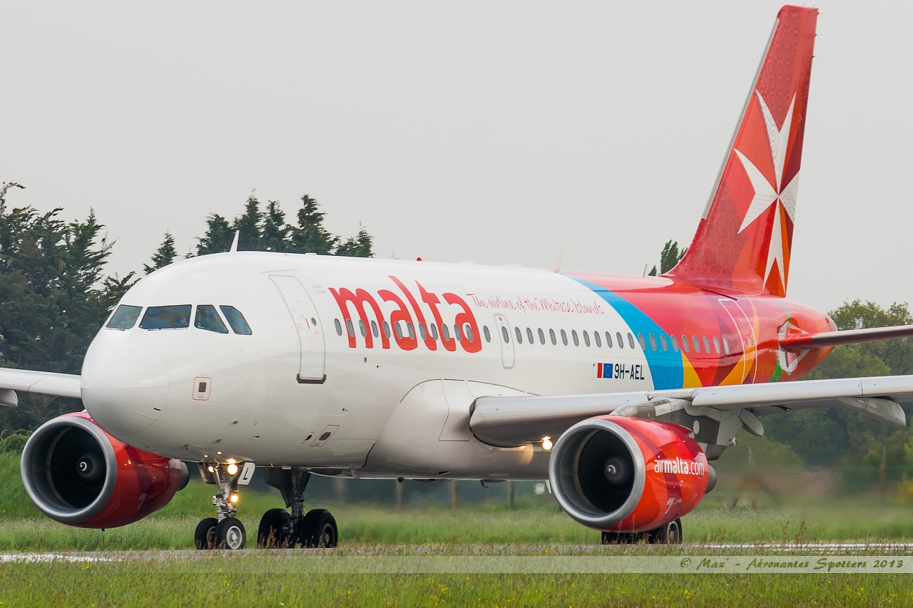 [02/05/2013] A319 air malta (nouvelles couleurs) 9H-AEL 13062312345016463311317983