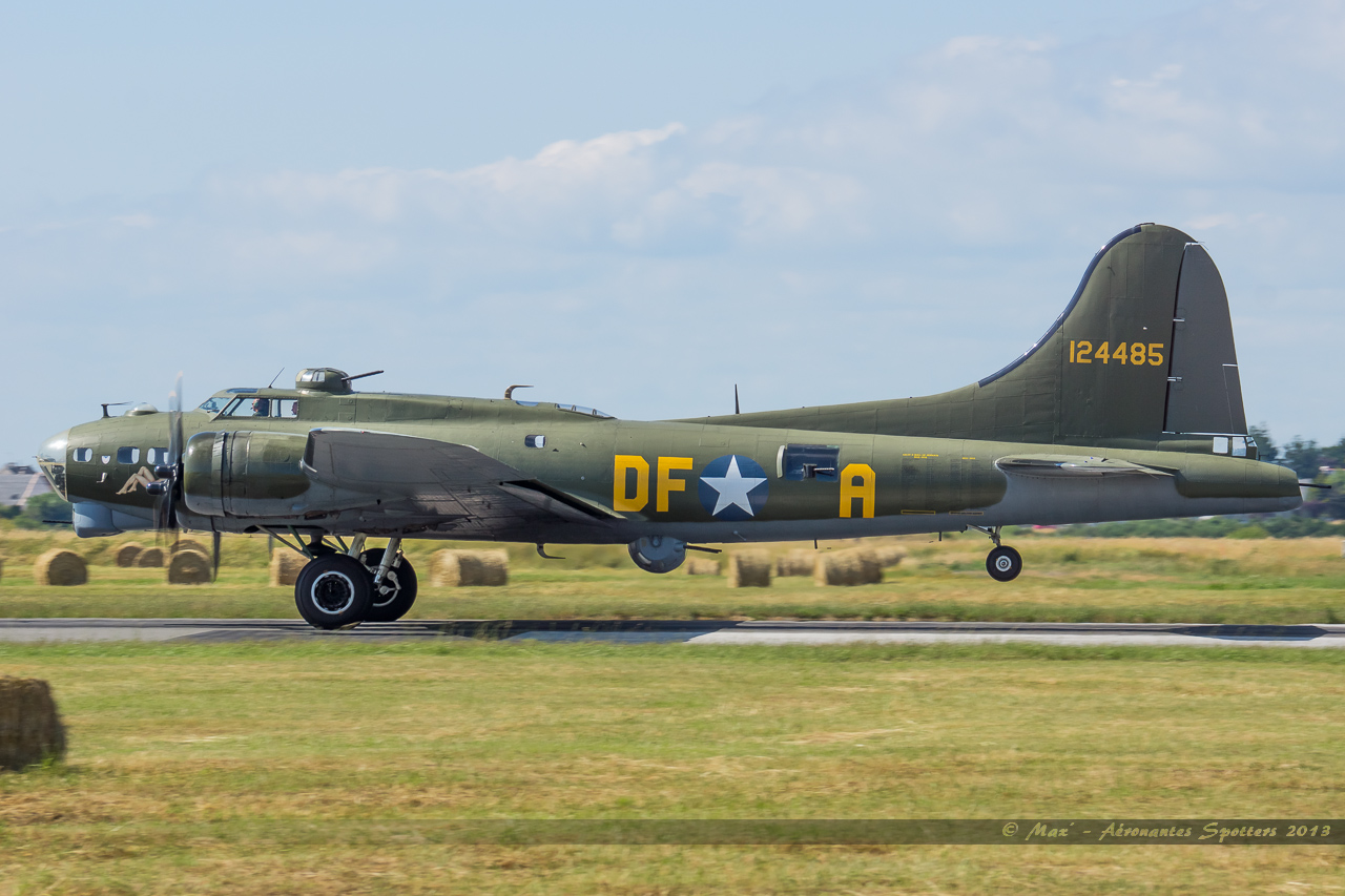 [29-30/06/2013] St Nazaire / Côte d'Amour : "Wings of Freedom" (Meeting Warbird) 13070112352216463311341273