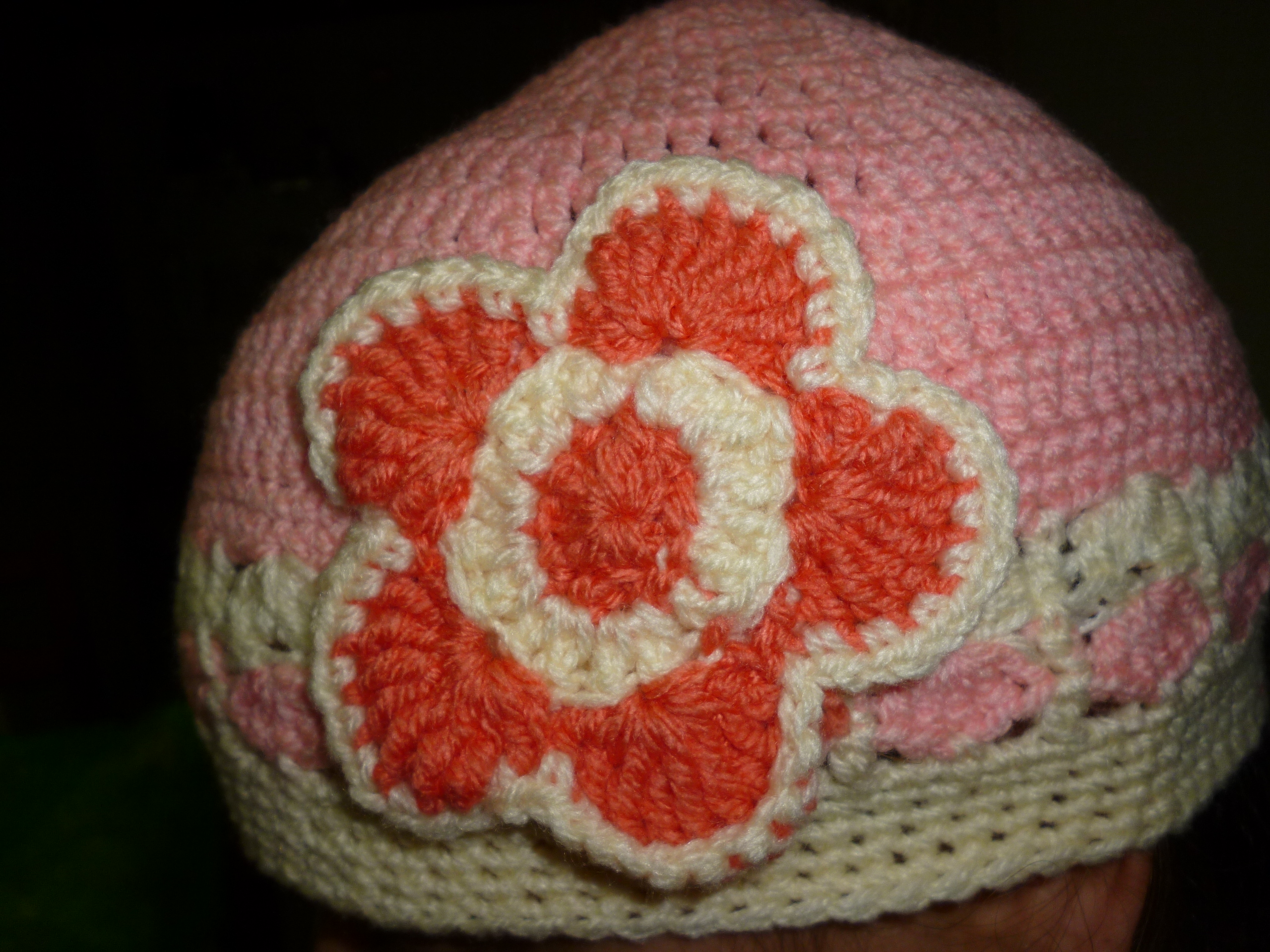 casquette avec fleur ci