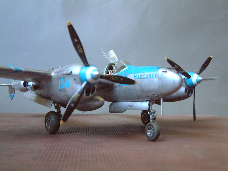[Hasegawa] P-38J "Virginia Marie" - 1/48e 1309100214114769011538945