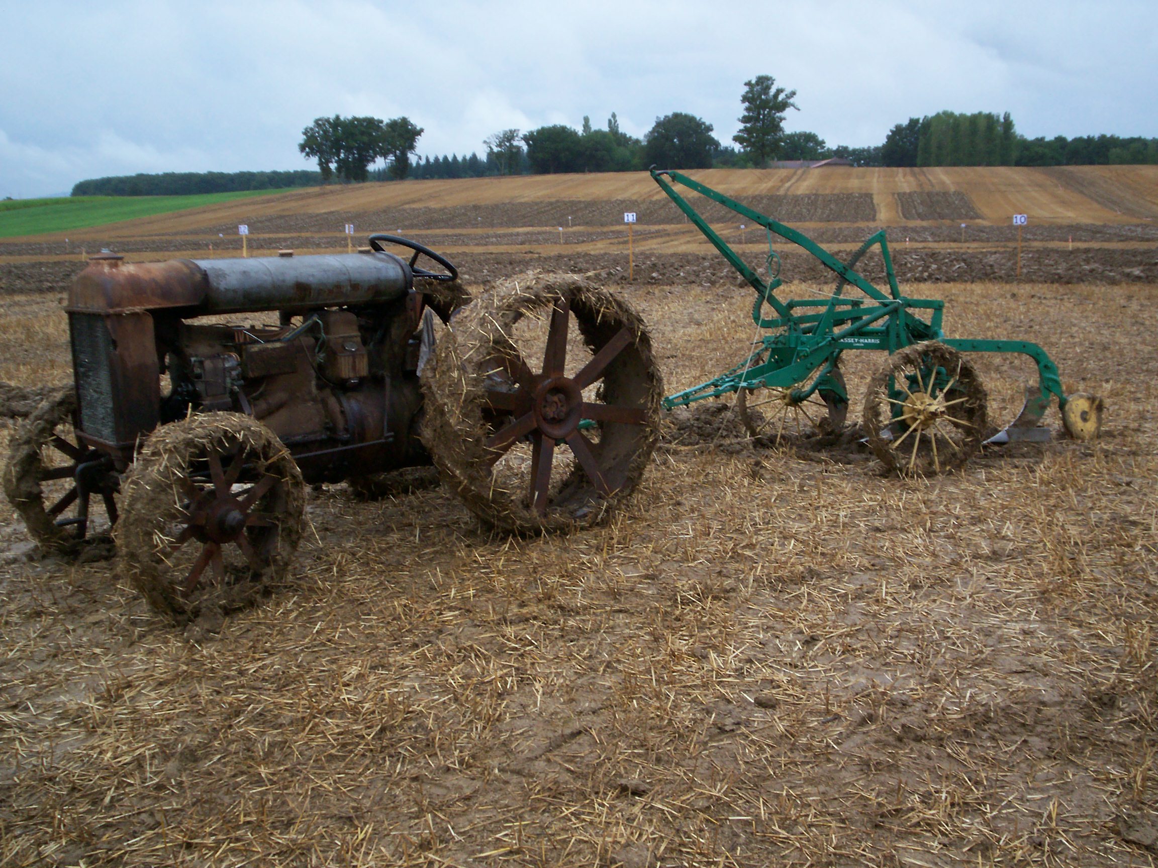 01 -Confrançon : 5eme Concours régional de labour tracteurs anciens le 8/09/2013 1309100844238191111540214