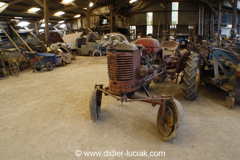 Recherche tracteurs à photographier 13091302122116774411547176