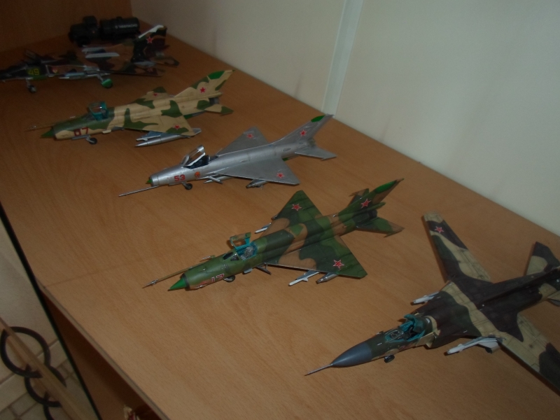 Mig-21 SMT - 1/72 - R.V.Aircraft + Mig-21 MF - 1/72 - Fujimi 1309160557555852911556996