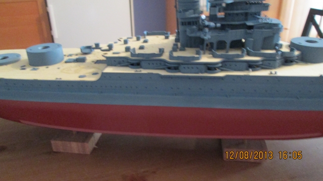 montage du USS ARIZONA AU 1/200 par Raphael - Page 3 1309211159554922011571116