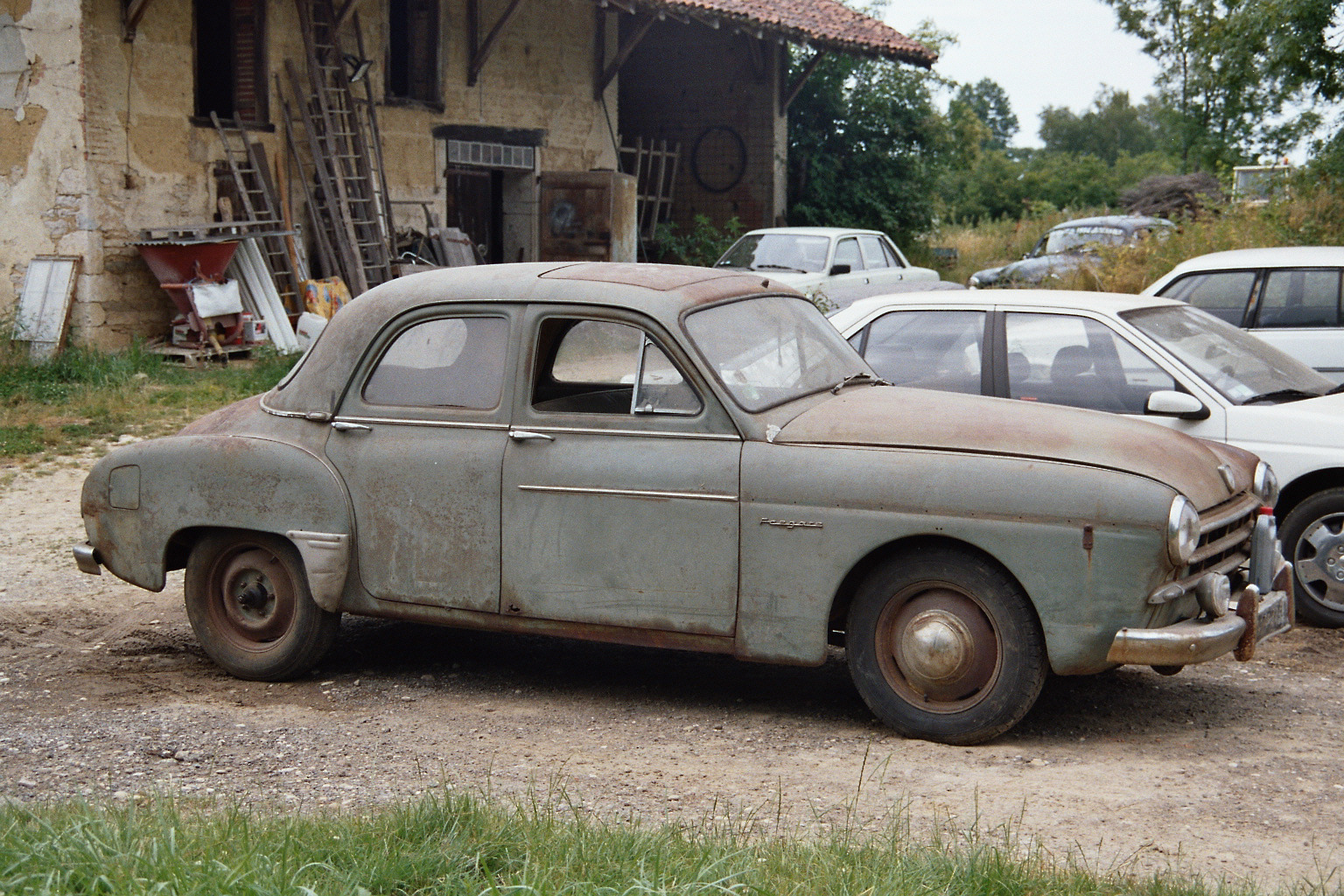 Les AUTOS ANCIENNES de nos membres - Page 6 1310010917258191111602107