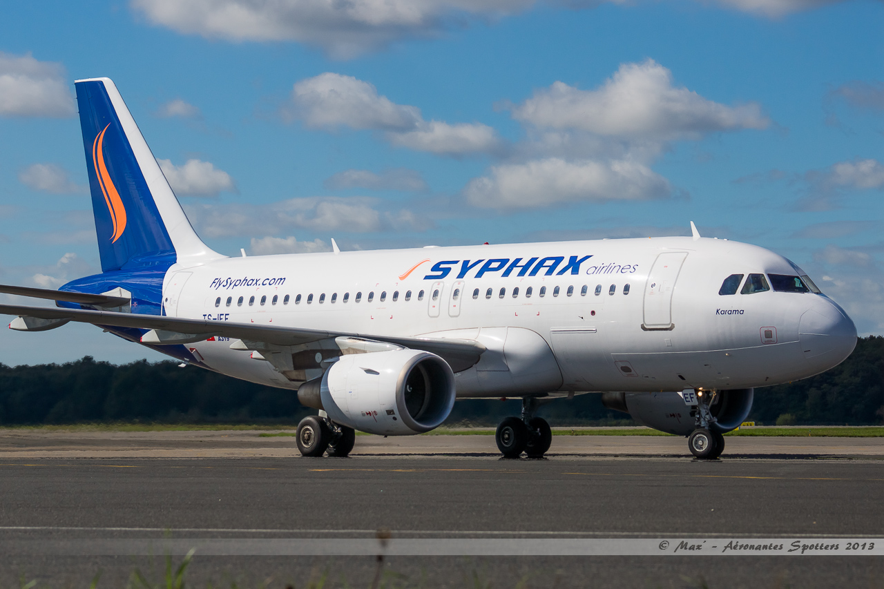 Spotting du 5/10/2013:A319 Syphax Airlines (TS-IEF) sans sa déco !!!! 13100507564616756011613770