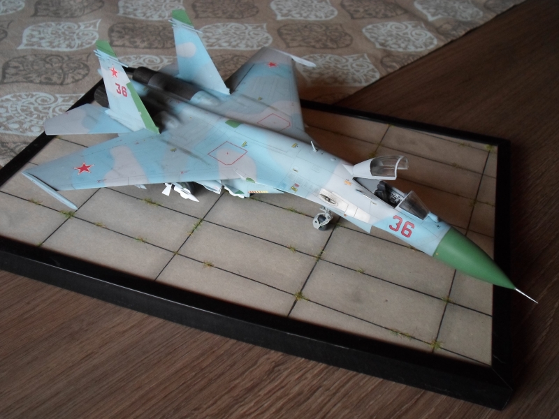 Su-27 Flanker Early - Trumpeter - 1/72 1310170952185852911649748