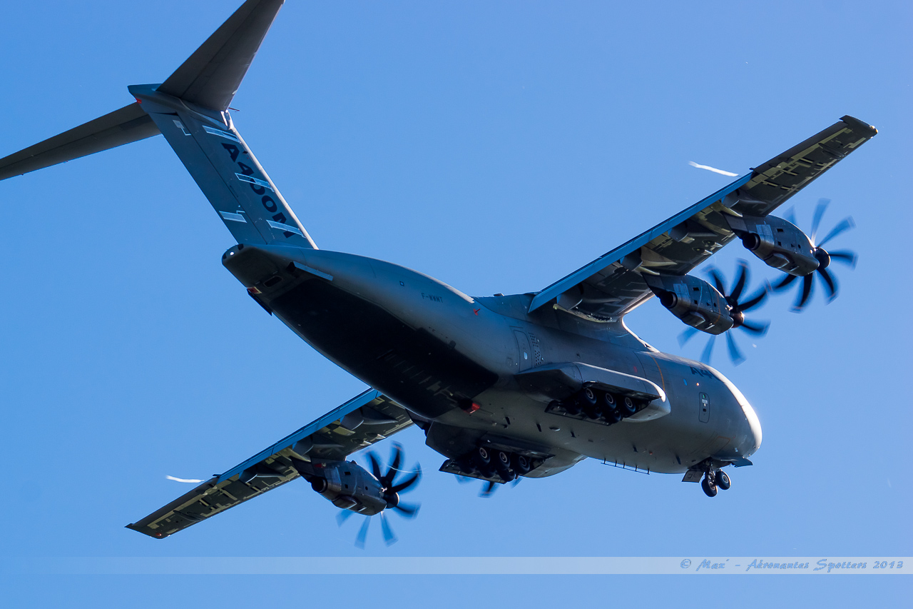 [18/10/2013] Airbus A400M (F-WWMT) Airbus Military 13101805583216756011651608