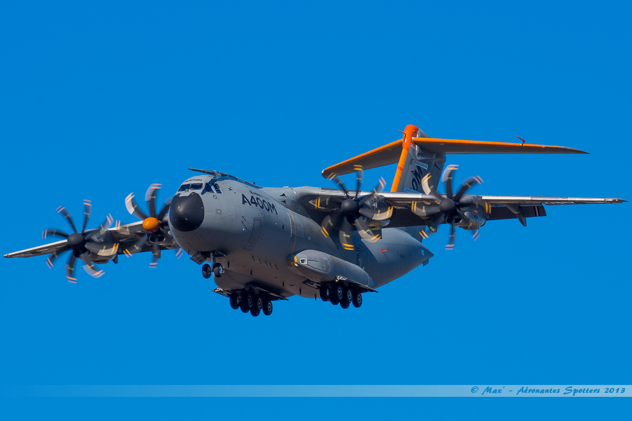 [18/10/2013] Airbus A400M (F-WWMT) Airbus Military 13101806014516756011651622