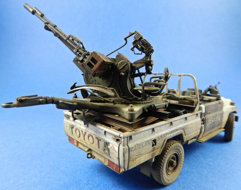PICK UP W/zu-23-2 ( MENG 1/35 ) ( TERMINE LE 20/11/2013) - Page 11 13112011241415063811751674