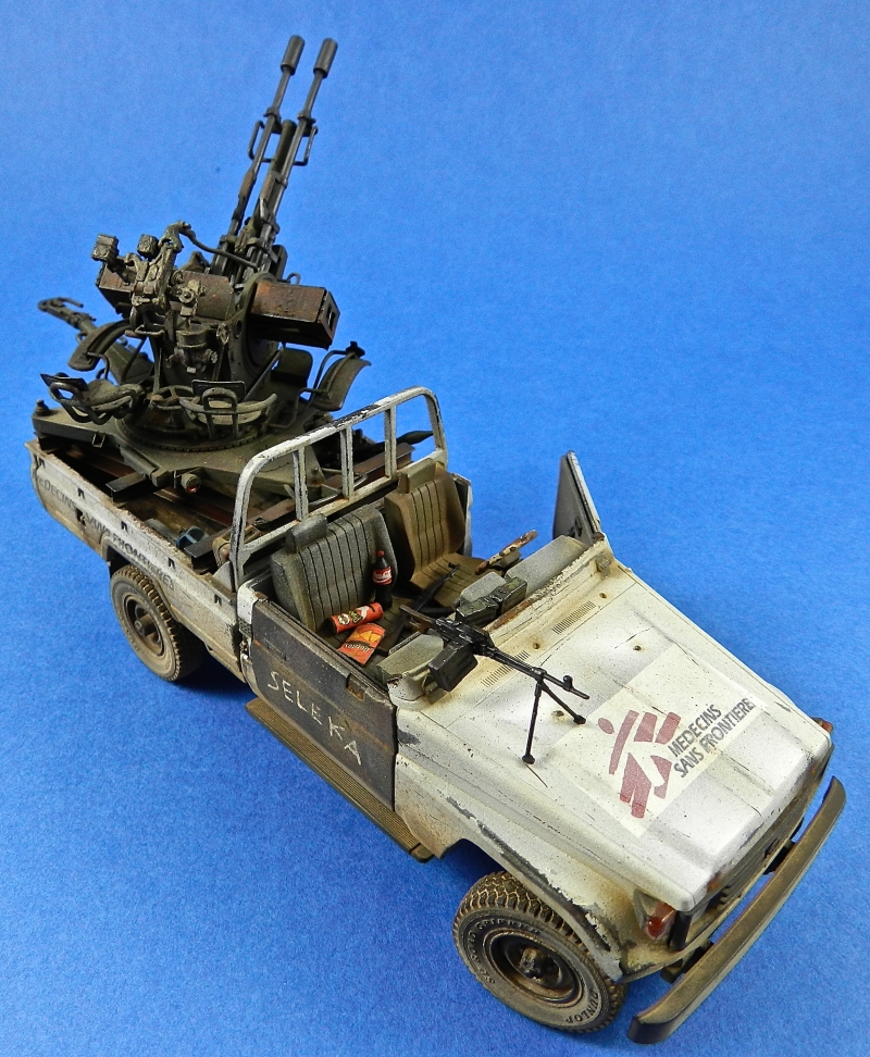 PICK UP W/zu-23-2 ( MENG 1/35 ) ( TERMINE LE 20/11/2013) - Page 11 13112011251915063811751678