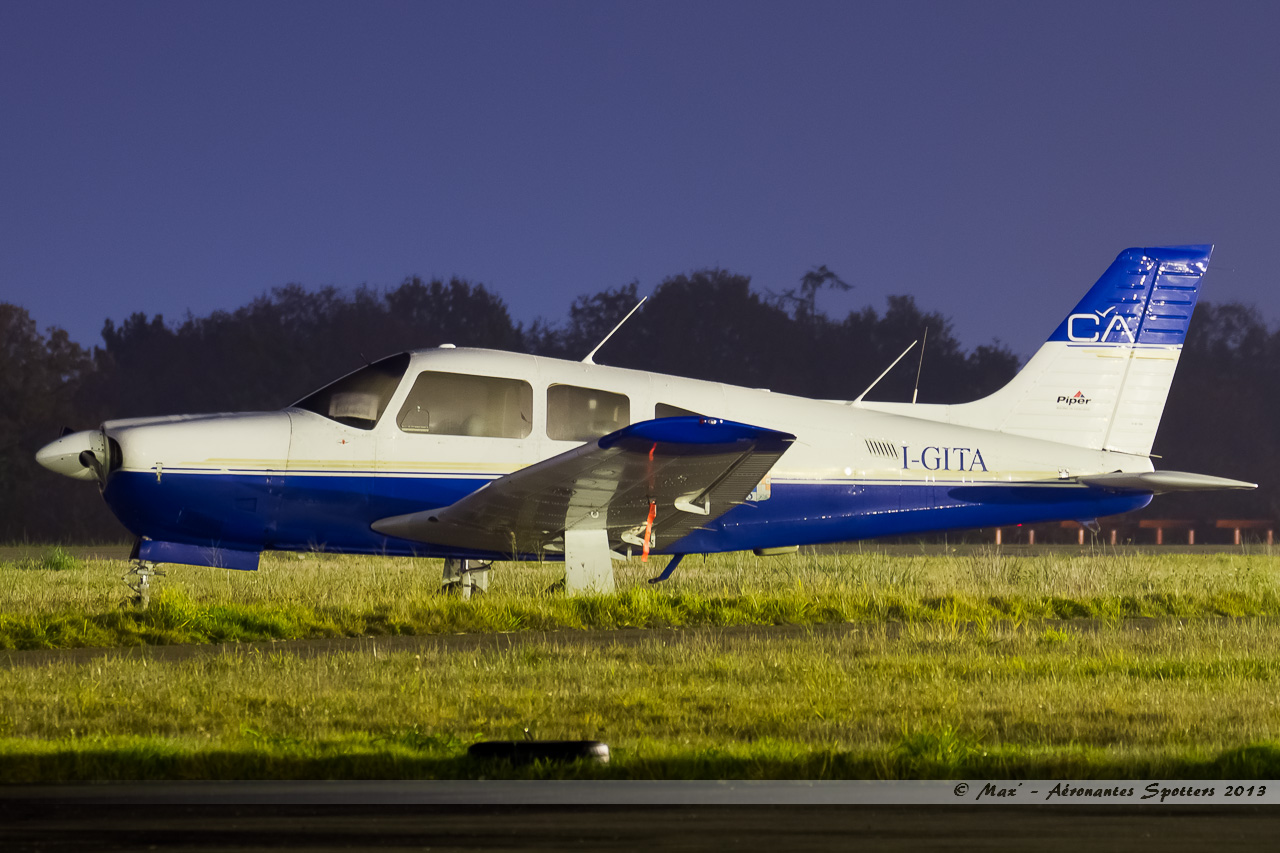 Spotting du 11/12/2013 : B733F Swiftair et B752F DHL du jour... de nuit 13121201484316756011811298