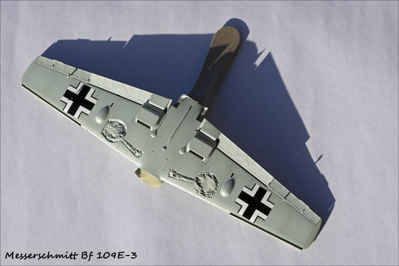 Messerschmitt Bf 109E-3 - Eduard - 1/48 - Page 6 1312220505105585011836779