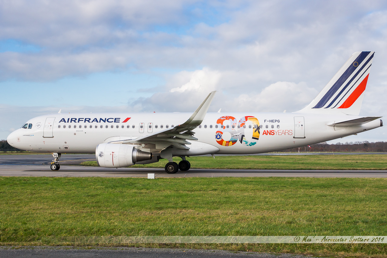 france - [20/01/2014] A320 (F-HEPG) Air France "80ans" c/s + C135FR (93-CB/471) Armée de l'Air - Page 2 14012302020316756011922684