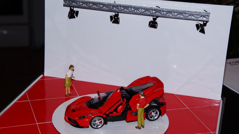 Petit dio pour "La Ferrari" au 1/24 14032508030513650512097192