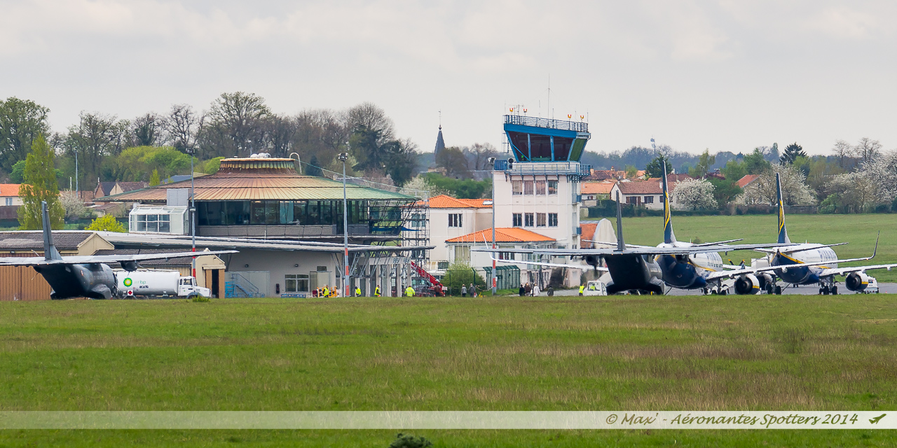 aeroport - Aéroport de Poitiers-Biard - Avril 2014 14040702273617438712130203