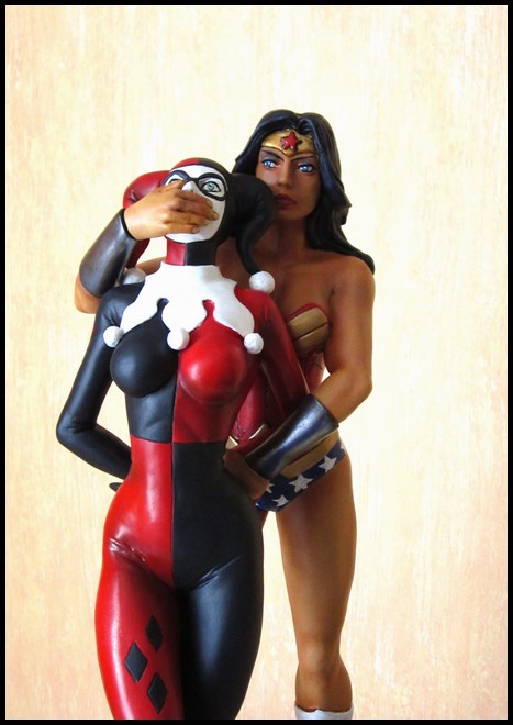 WonderWoman kidnapping Harley Quinn diorama 14050708502816083612217759