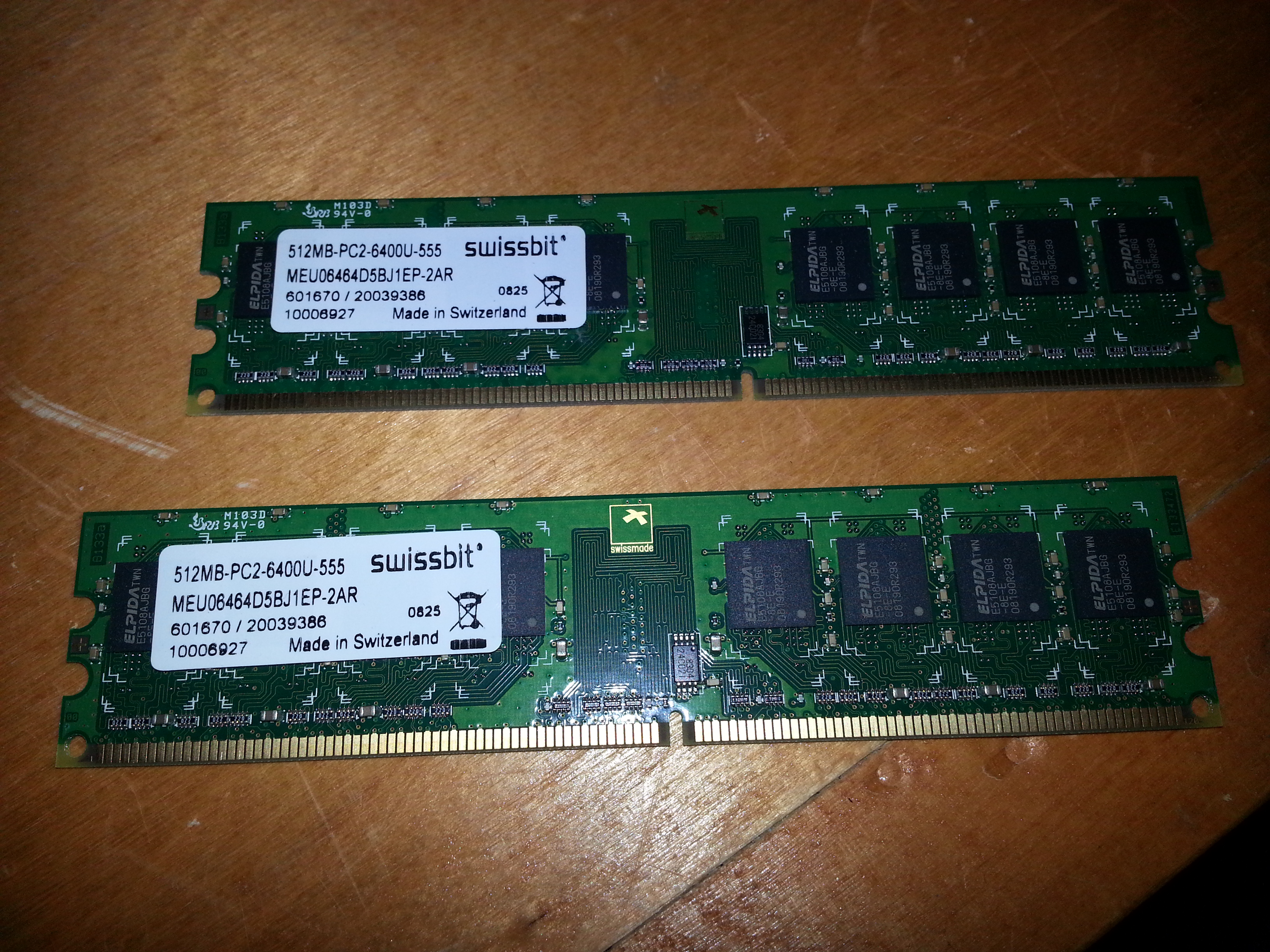 DDR2%20PC26400-555%20Swissbit
