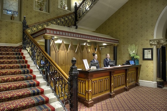 0 Reception escalier