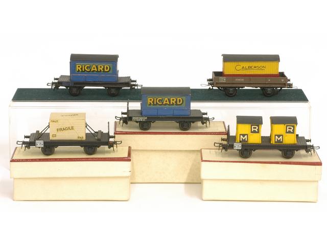 Wagons plats 2 ess maquette et semi maquette chargés par ordre alphabetique 1409081126468789712509939