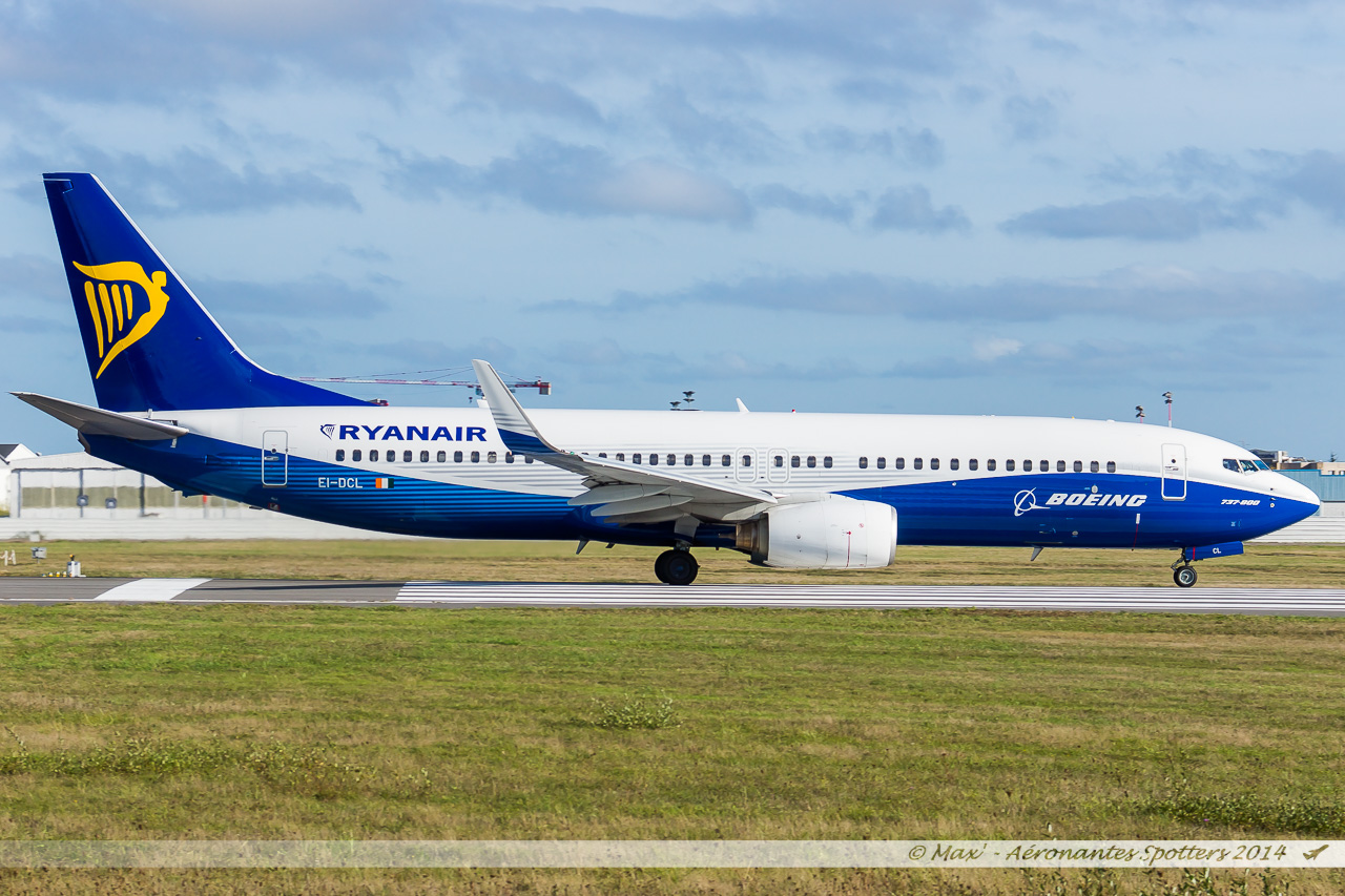 [19/10/2014] Boeing B737-800 (EI-DCL) Ryanair : "Dreamliner n/cs"+  Lockheed Hercules C130.5 (ZH885) Royal Air Force 14101908025518119312626524