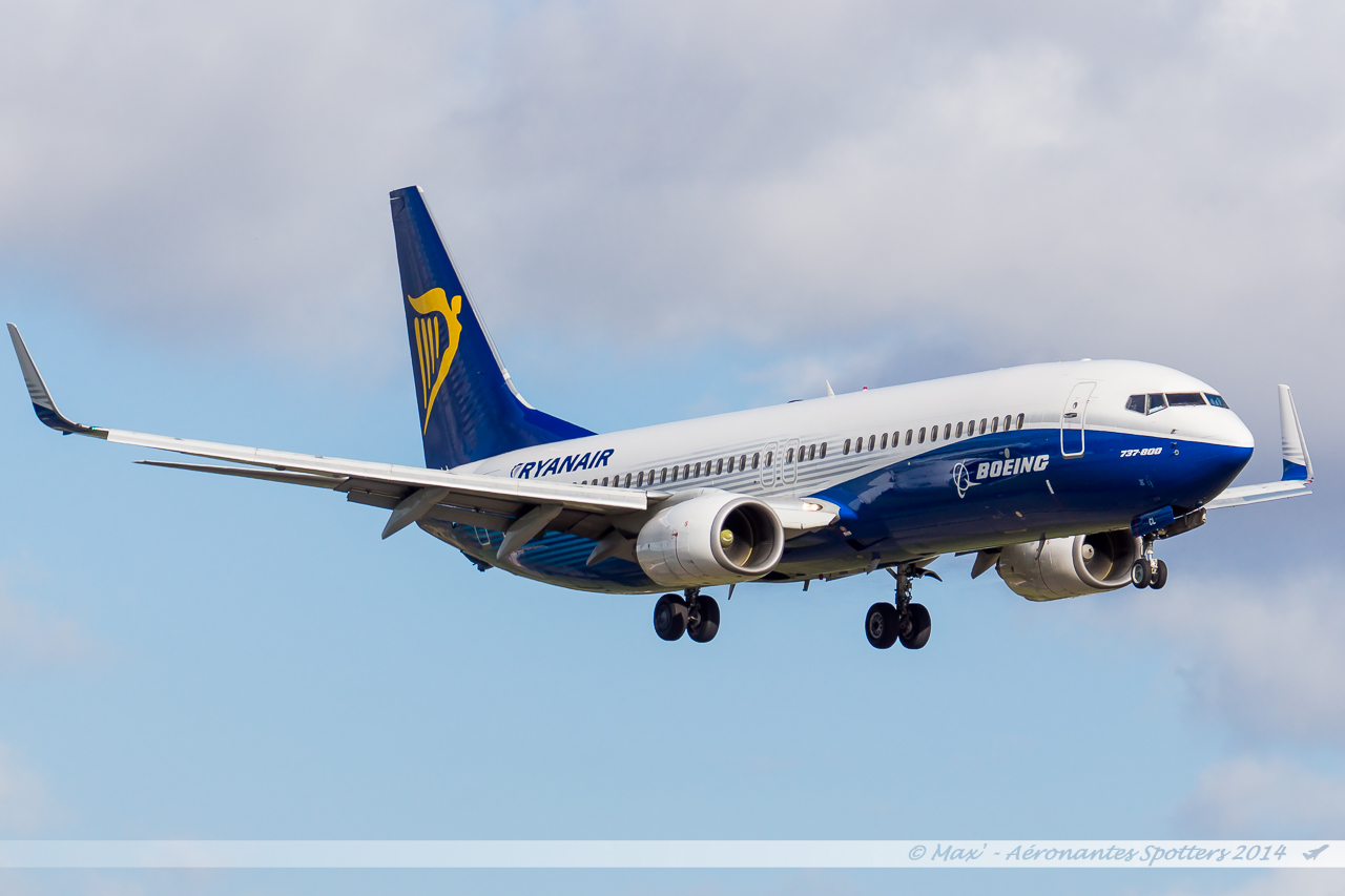 [19/10/2014] Boeing B737-800 (EI-DCL) Ryanair : "Dreamliner n/cs" 14101908065918119312626552