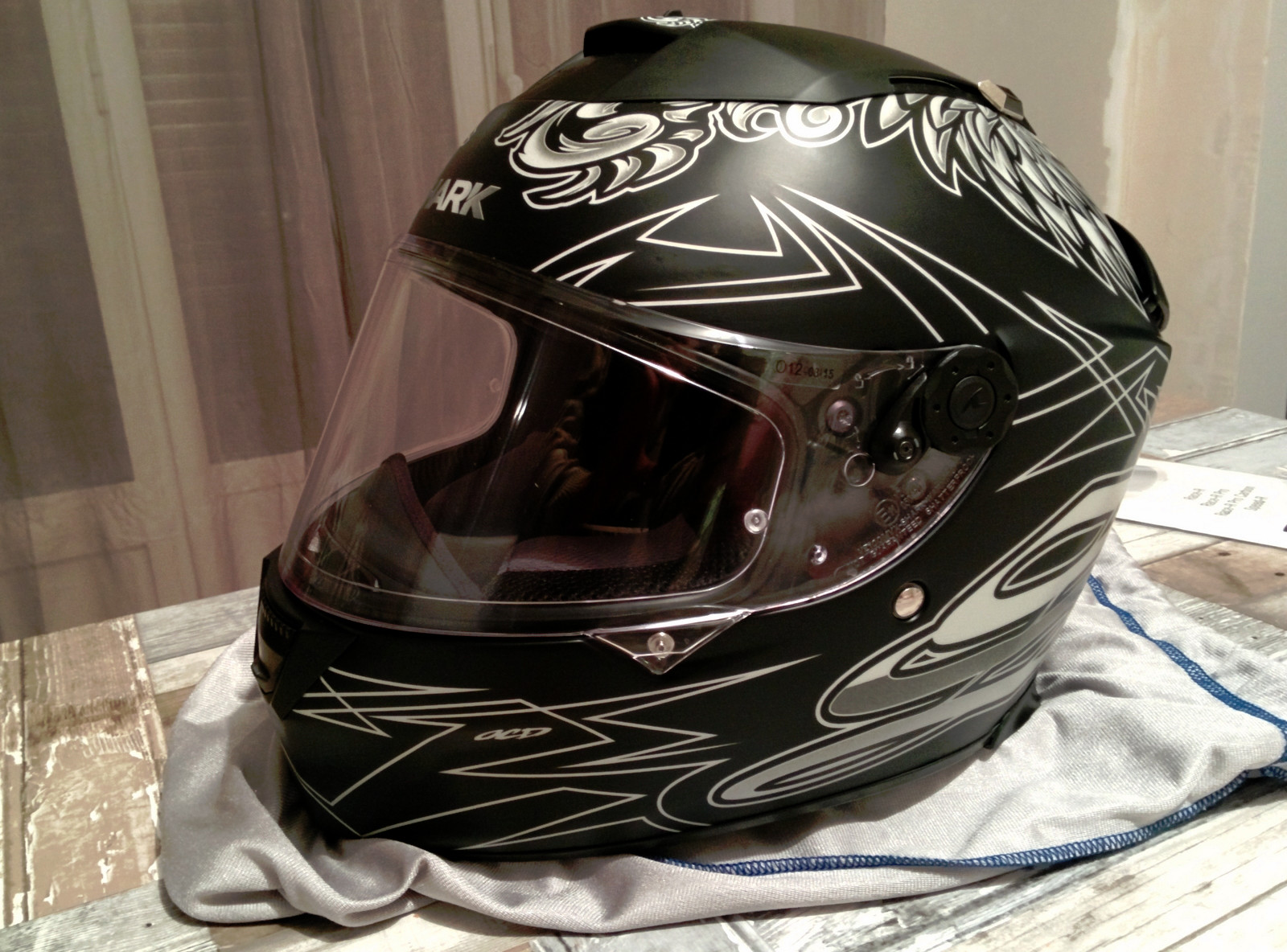 Vendu! Casque Shark Speed-R 1411270957178436812743764