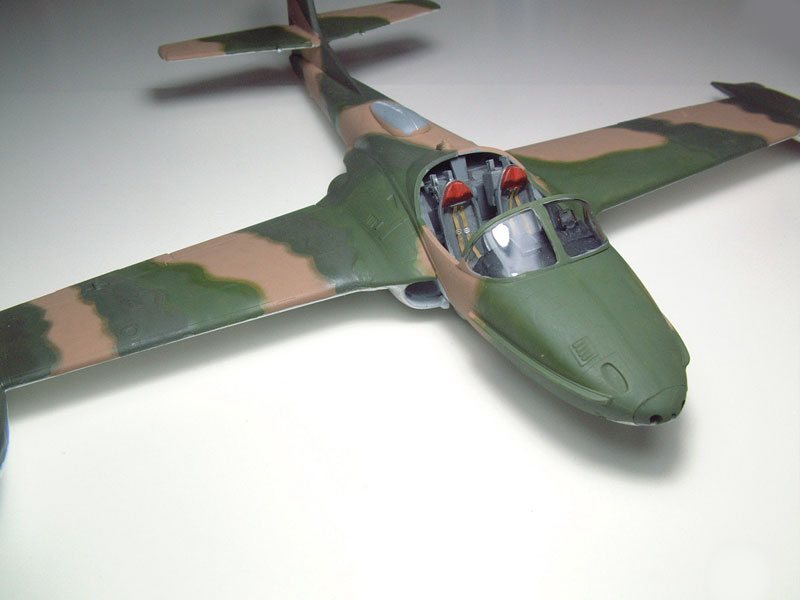 [Trumpeter] A37-A Dragonfly - 1/48e - - Page 2 1501230913044769012898040