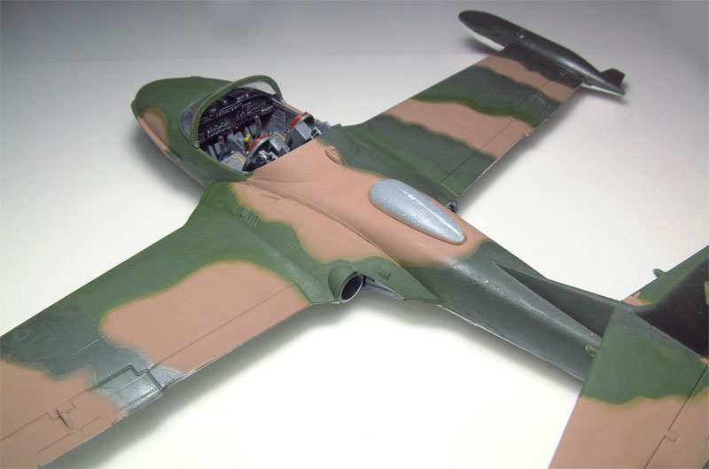 [Trumpeter] A37-A Dragonfly - 1/48e - - Page 2 1501230913054769012898042