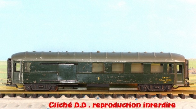 WAGONS MARTIN/FEX-MINIATRAIN 4 éme série 1953/54 1ère partie wagons longueur 23 cm 15021008204816773112952070