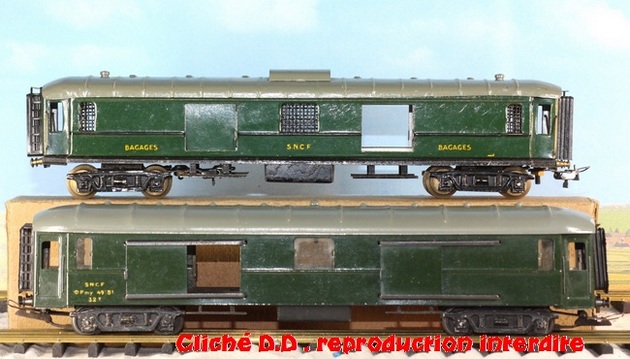 WAGONS MARTIN/FEX-MINIATRAIN 4 éme série 1953/54 1ère partie wagons longueur 23 cm 15021008215216773112952116