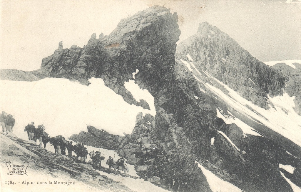 Chasseurs Alpins dans la montagne