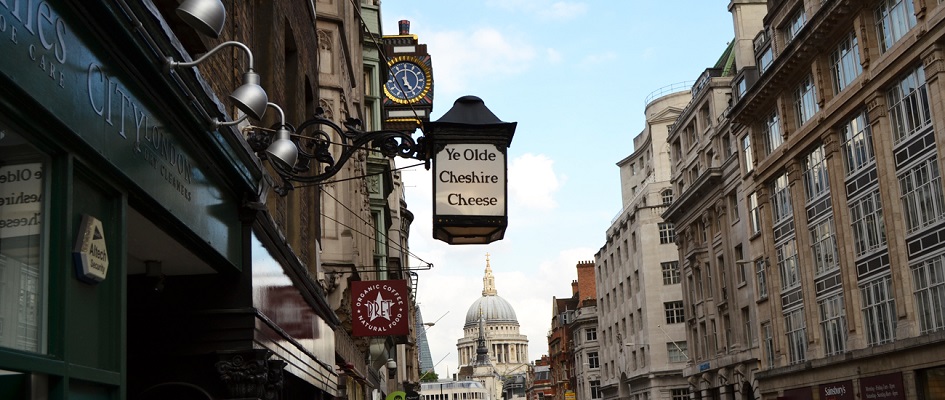 Ye-Olde-Cheshire-Cheese-Fleet-Street-St-Pauls