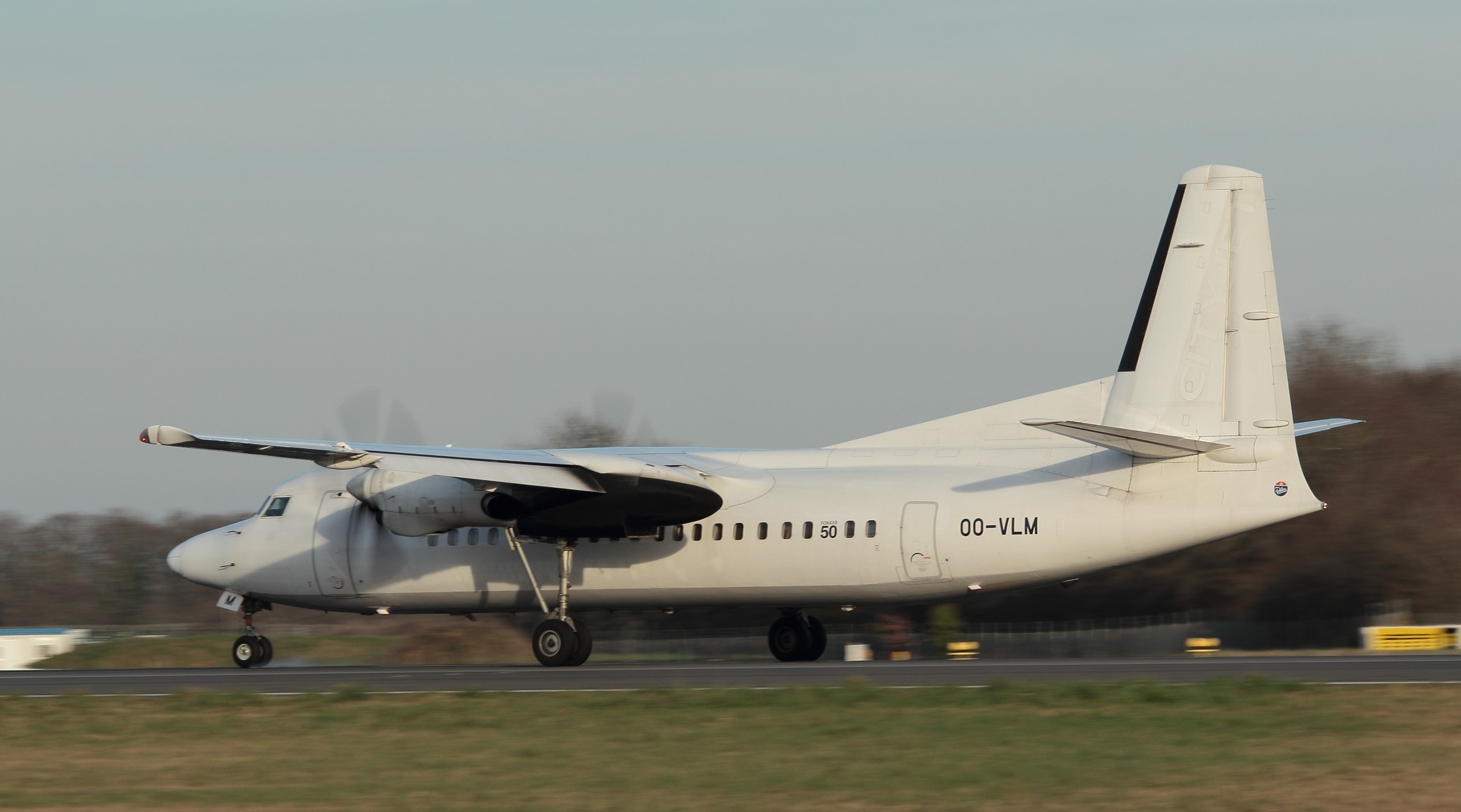 [24/02/2015] Fokker F50 (OO-VLZ) VLM "New c/s" 15030901450319033613049577