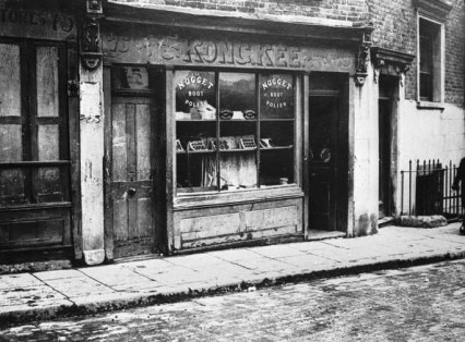 0 chinese-shop-in-pennyfields-1924