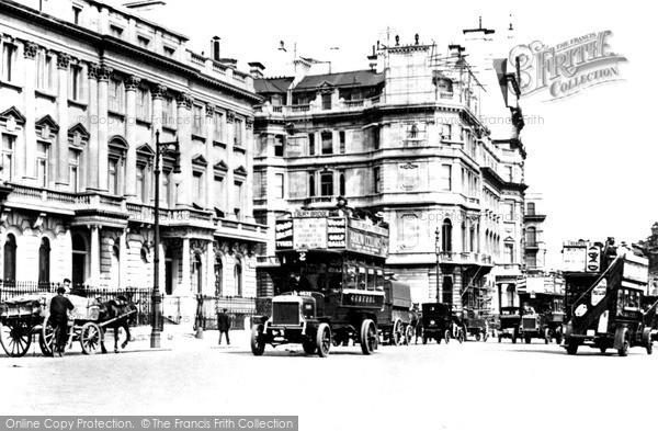 0 london-piccadilly-c1915