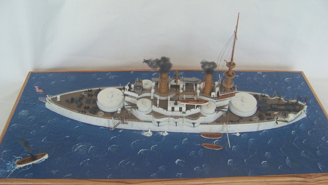 Cuirassé USS OREGON au mouillage, Glencoe 1/225 diorama terminé.  15032512283414508813103803