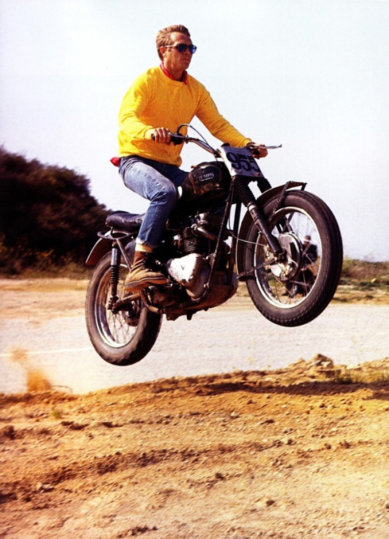 Steve-McQueen-Triumph-jumping