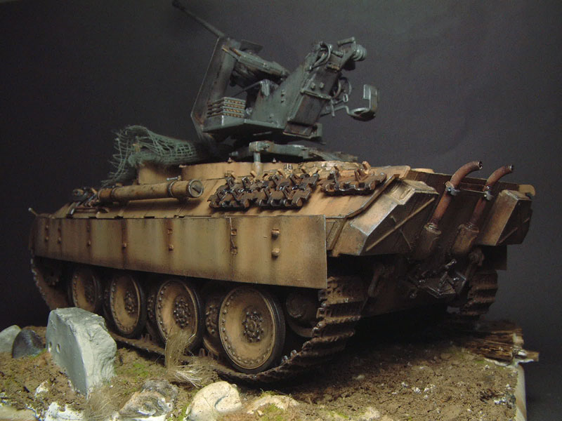 [HobbyBoss] German Panther Ausf.D Flak Bergepanther - 1/35e - 1504200927064769013188945