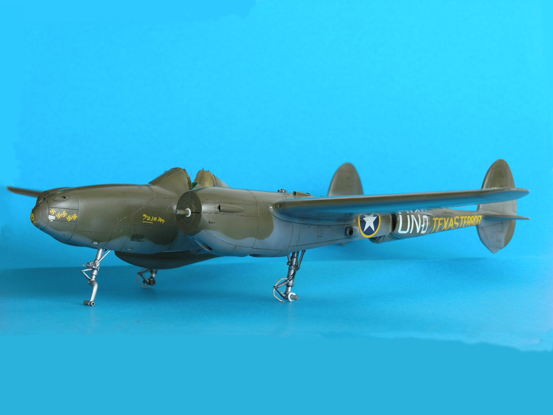 [Academy] Lockheed Lightning P-38F "Texas Terror"   1/48 - Page 3 15050408133611241913236391