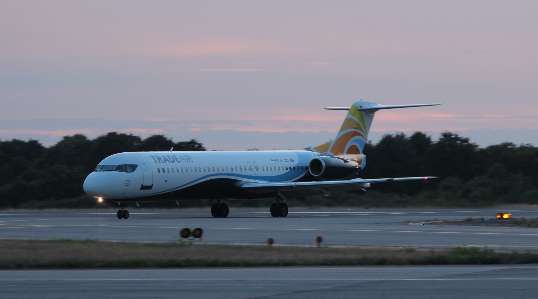 [03/07/2015] Fokker 100 (9A-BTE) TradeAir. 15070412591319033613418238
