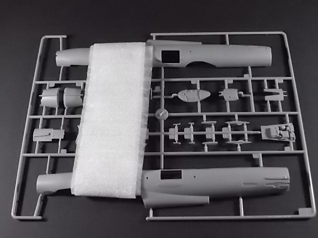 Maquette Plastique 1/48 MiG-21UM De Trumpeter - Kit à Monter, Non Peint