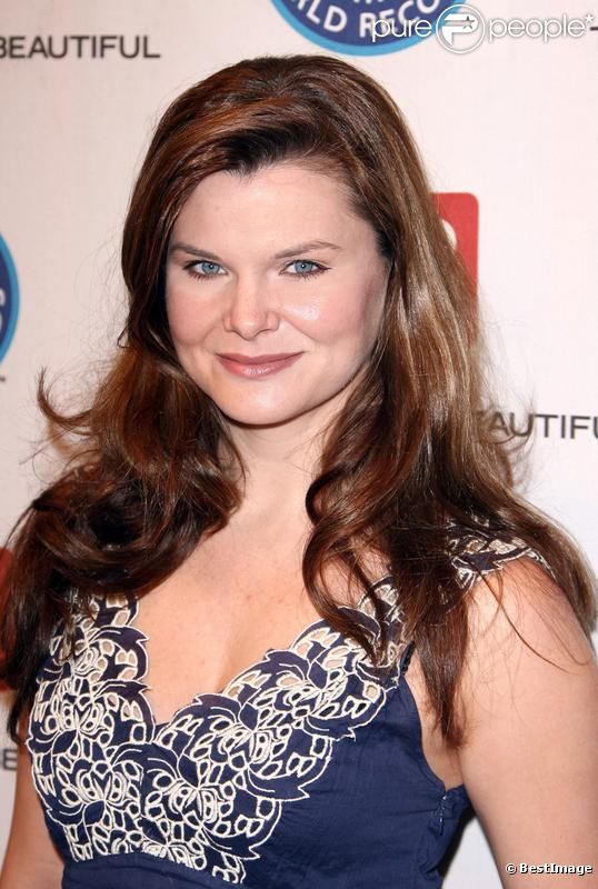 Photo 721422637x01 de l'album Victoria Newman