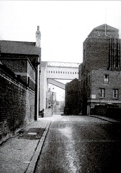$ narrow street 1920 - 2