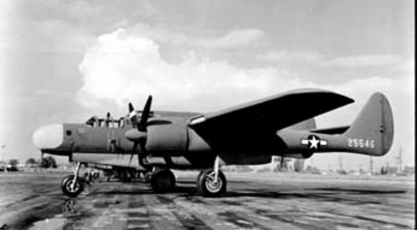 (VITRINE PROJET AA)  Northrop P-61 "Black Widow" A-5 42-5545 - 425th NFS 1/48  1509061116019469613559652