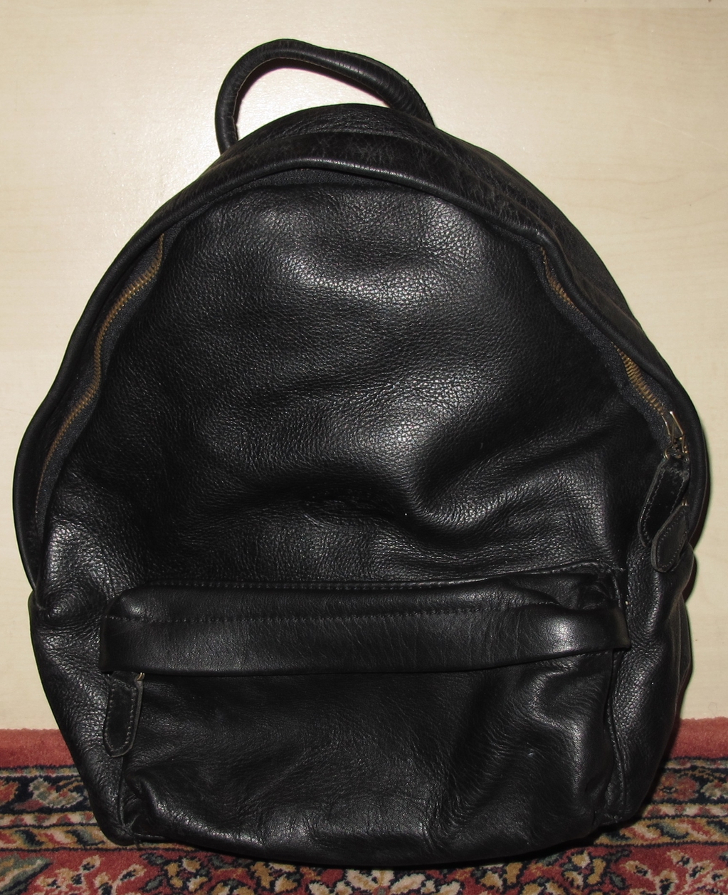 Sac &agrave; dos en cuir mono bretelle Chevignon 01