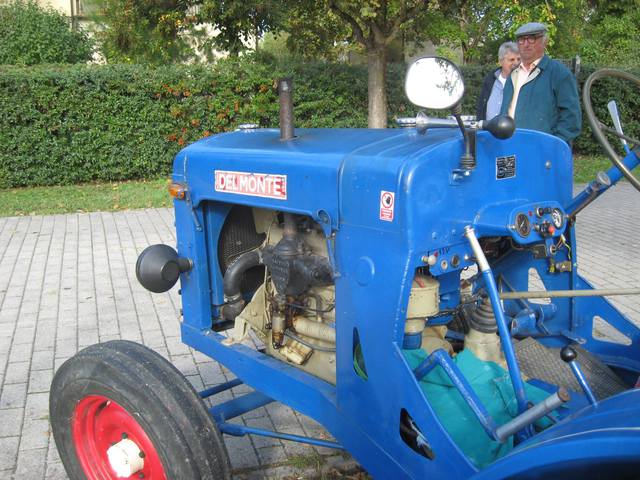 Delmonte un tracteur italien 15101201544117714613653817