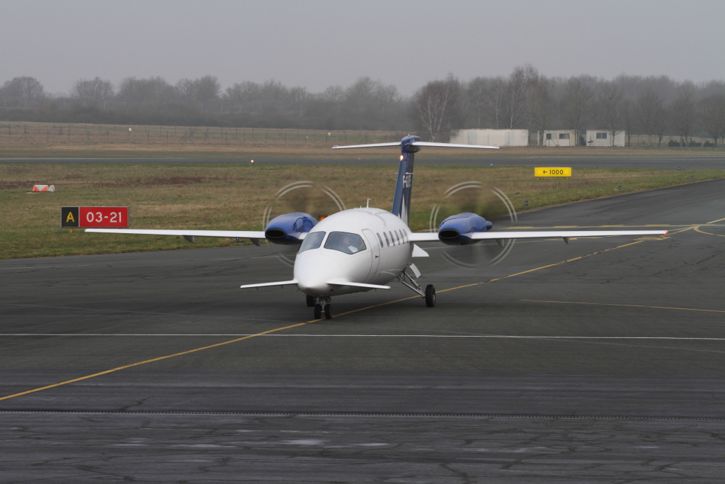 Aéroport de Poitiers-Biard - Mars 2015 15110508330216895413725680