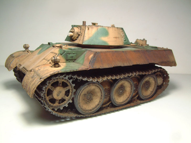 [HobbyBoss] German VK1602 Leopard - 1/35e  1511210723224769013768011