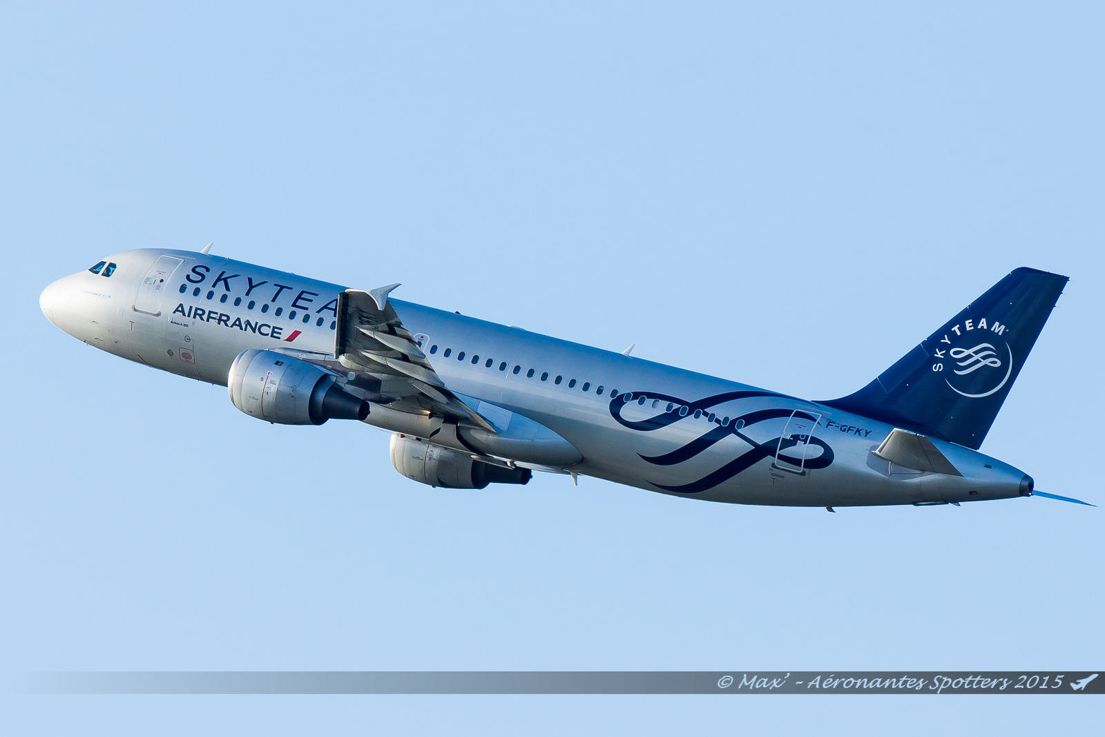 [F-GFKS & F-GFKY] A320 Air France Skyteam c/s - Page 3 15122310430920914313851077
